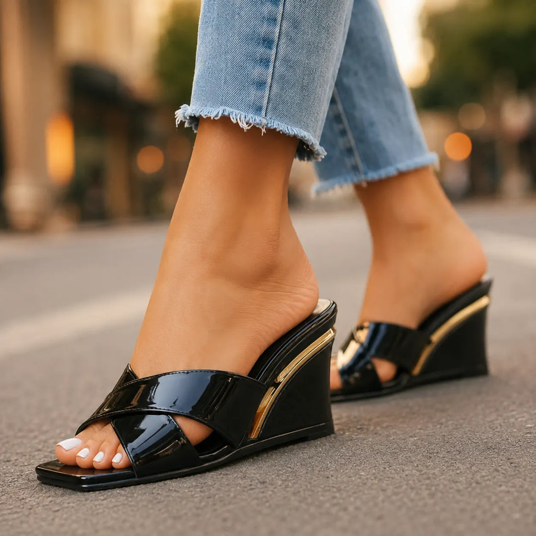 Emmeline - Mules de cuña con tiras cruzadas