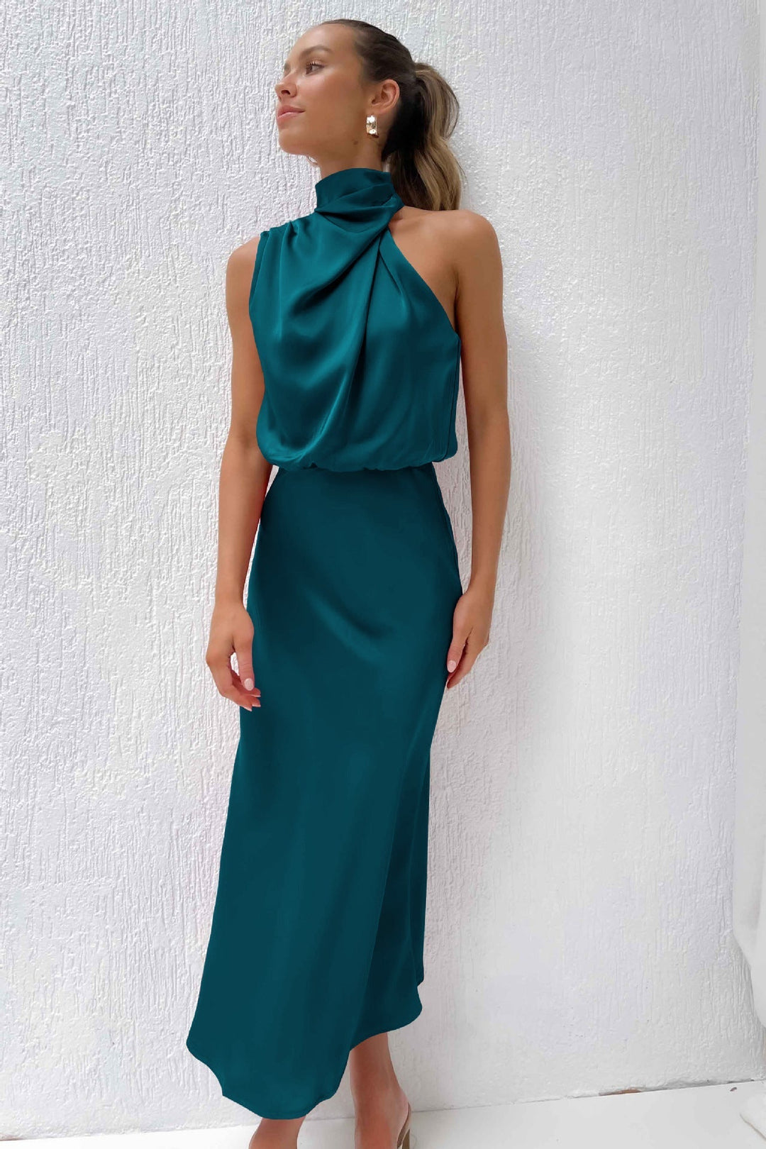 Melira - Maxivestido de cuello alto majestuoso