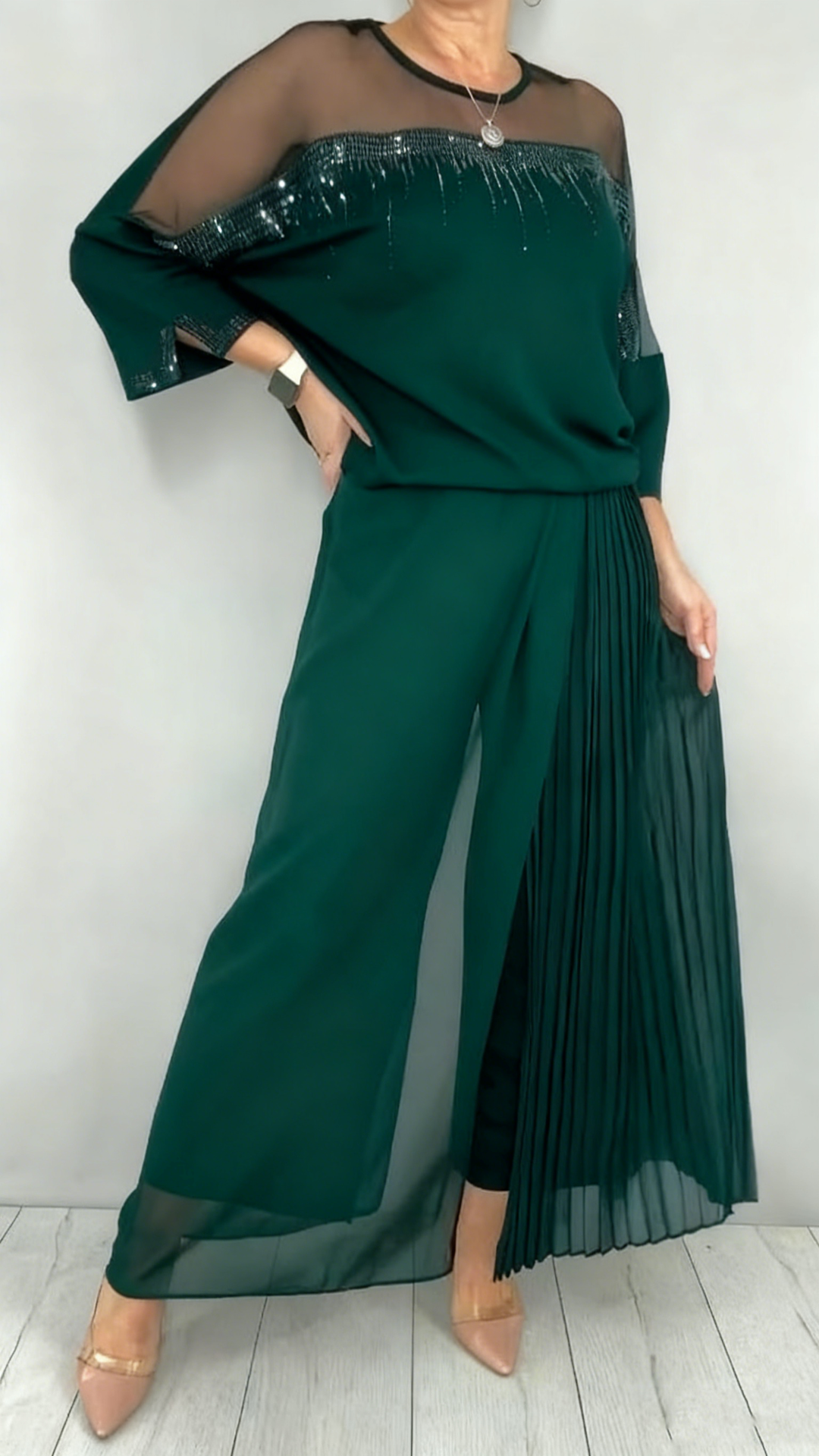 Caia - Conjunto de dos piezas con pantalón y apliques decorativos