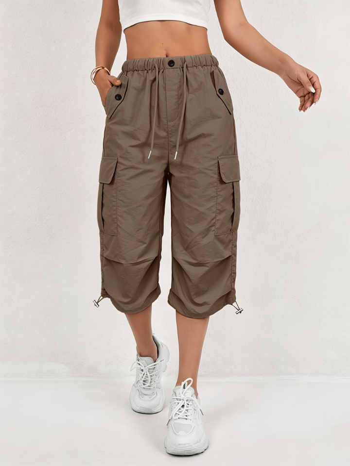 Donatella - Pantalón cargo capri ligero y elástico