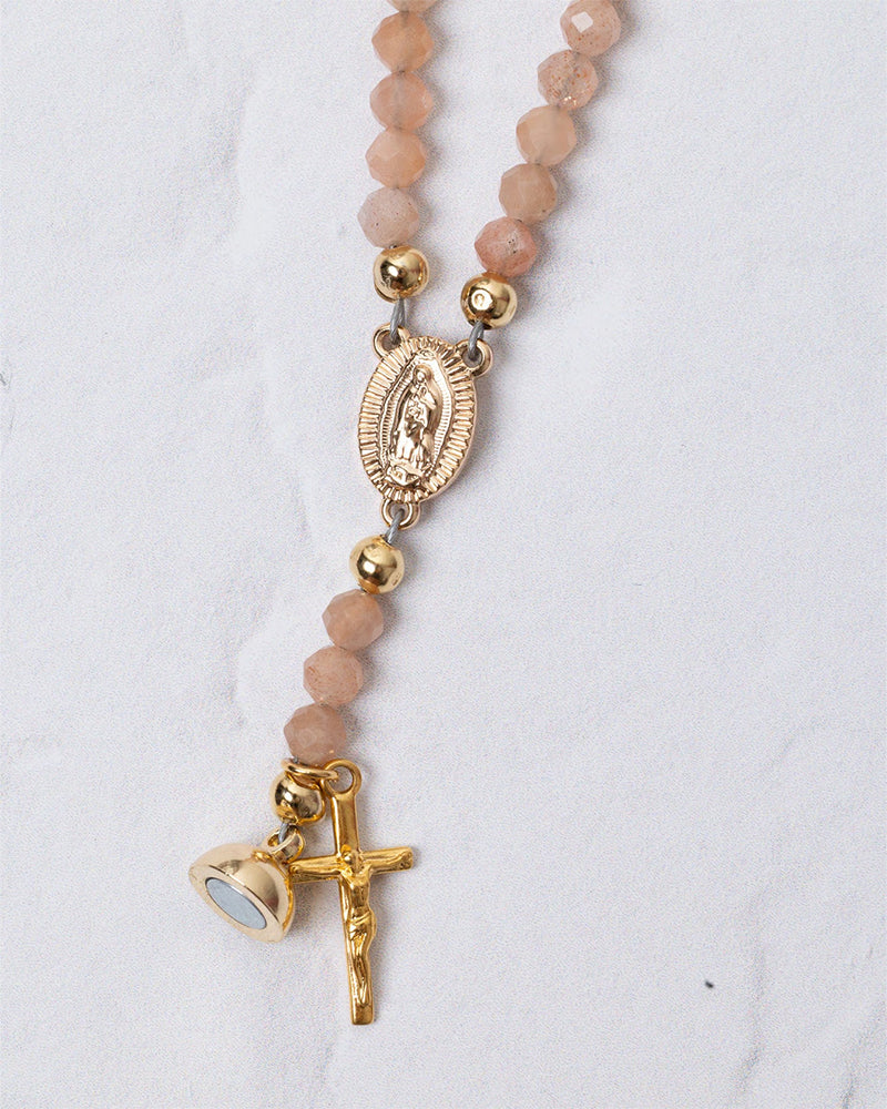 Farah - Pulsera de cuentas con cruz