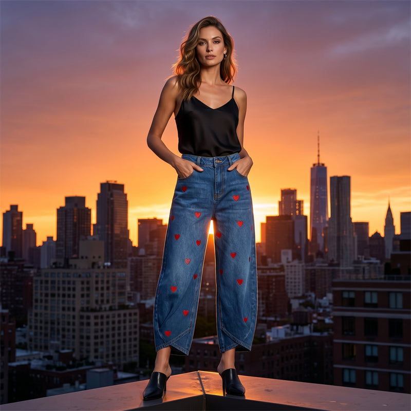 Arabella - Jeans de pierna curva con estampado de corazones