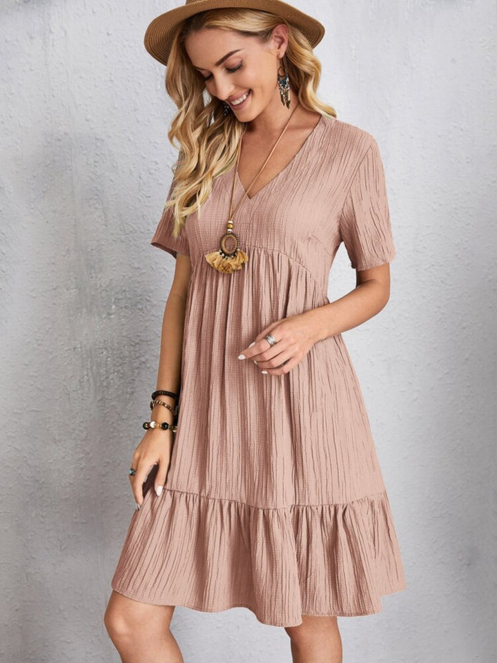Belinda - Minivestido texturizado con escote en V y holanes