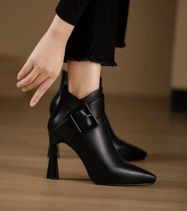 Erina - Botines con tacón escultórico