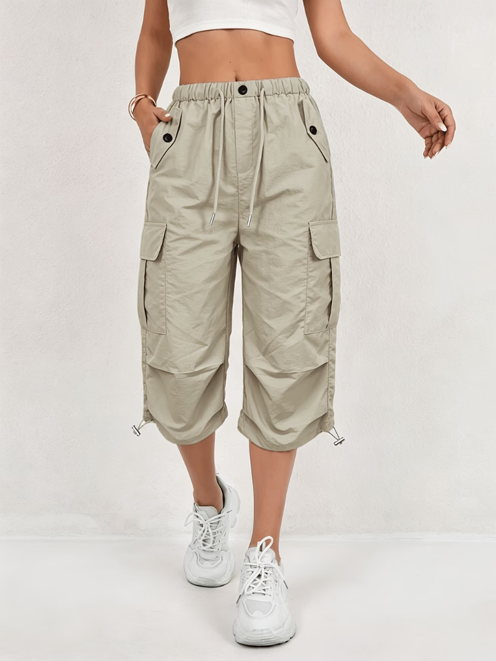 Donatella - Pantalón cargo capri ligero y elástico