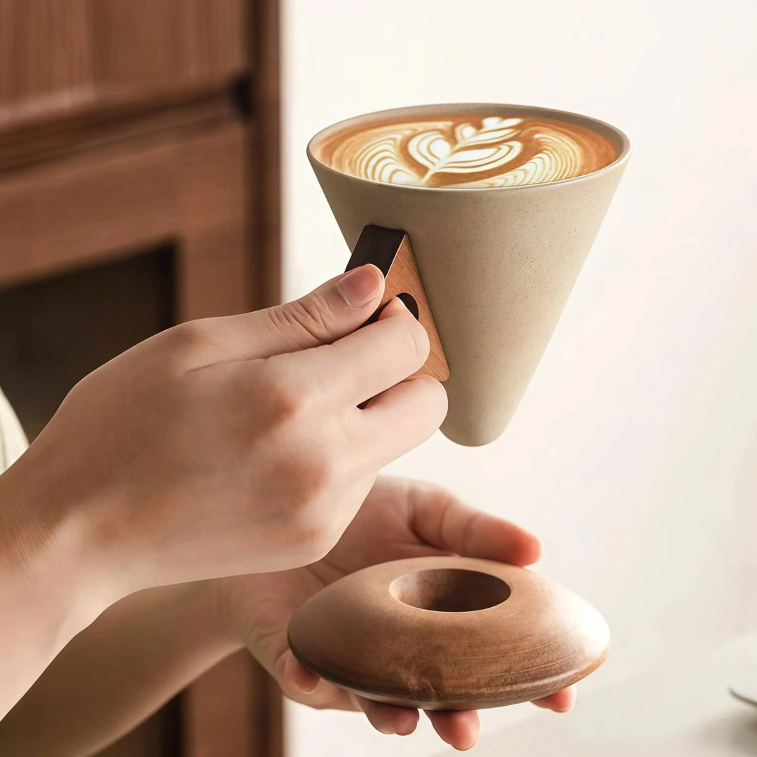 Mabel - Taza de café cónica premium