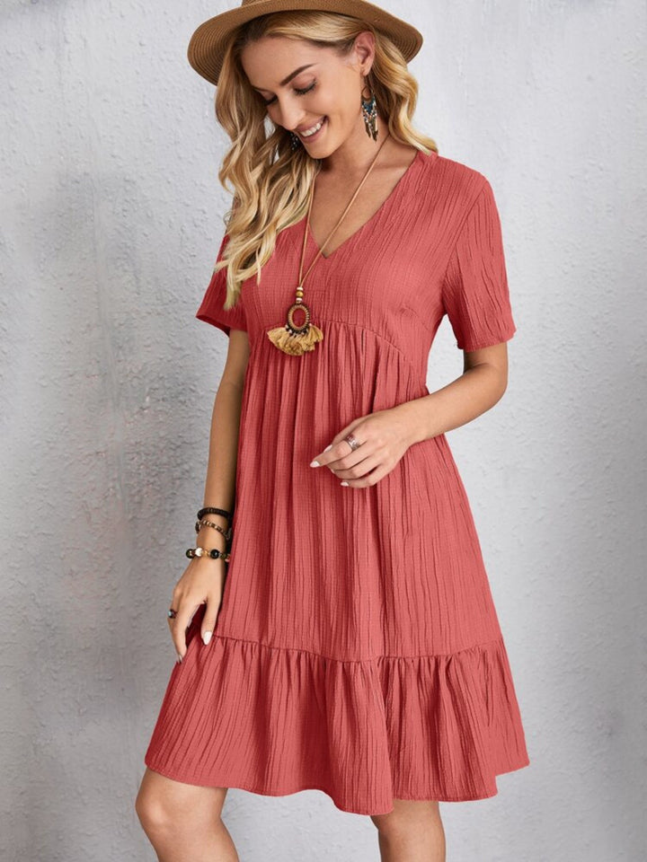 Belinda - Minivestido texturizado con escote en V y holanes