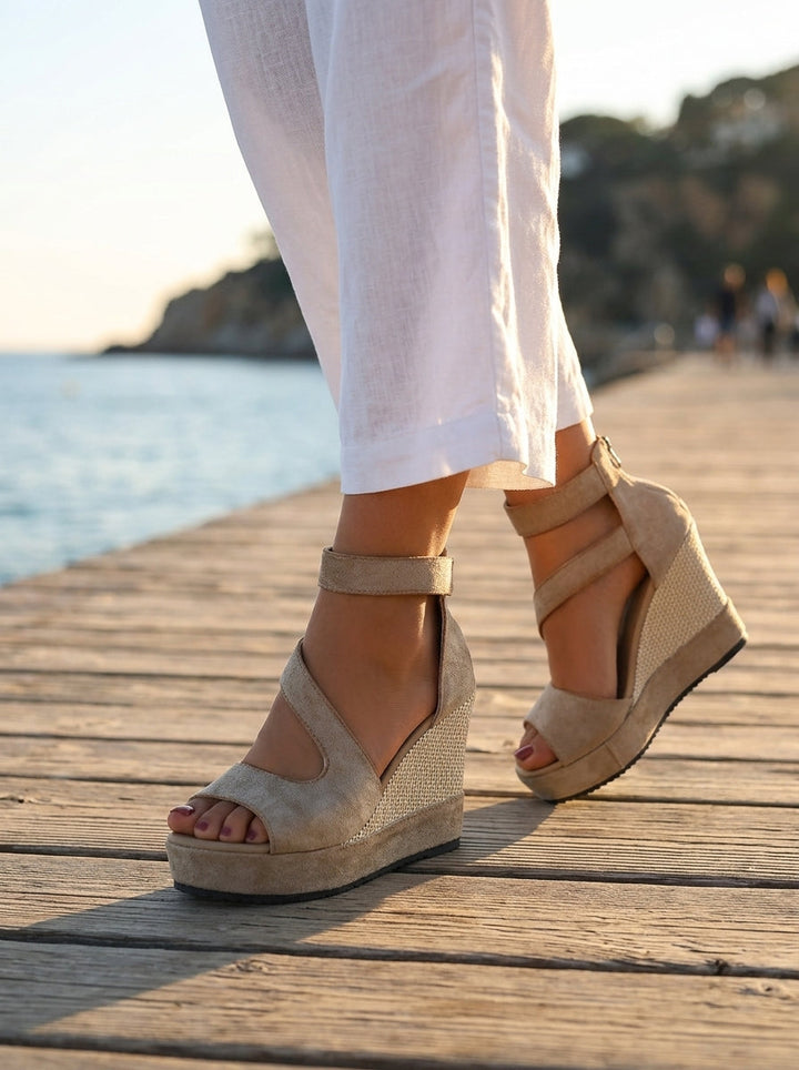 Clarisse - Sandalias de cuña acolchadas