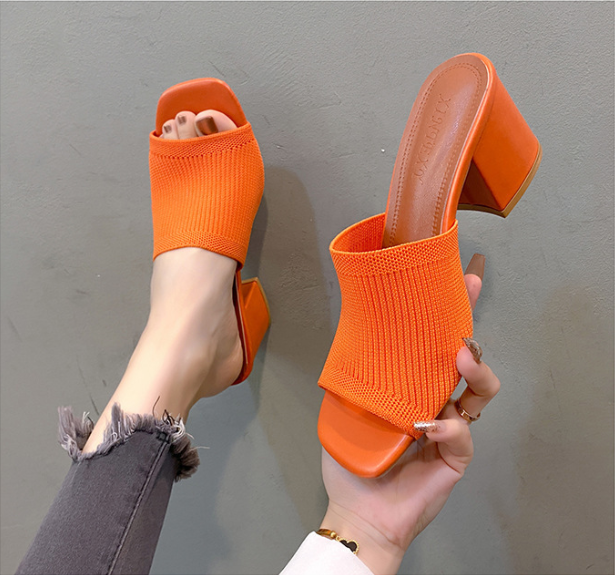 Virelle - Zapatos de tacón bajo con acabado suave al tacto