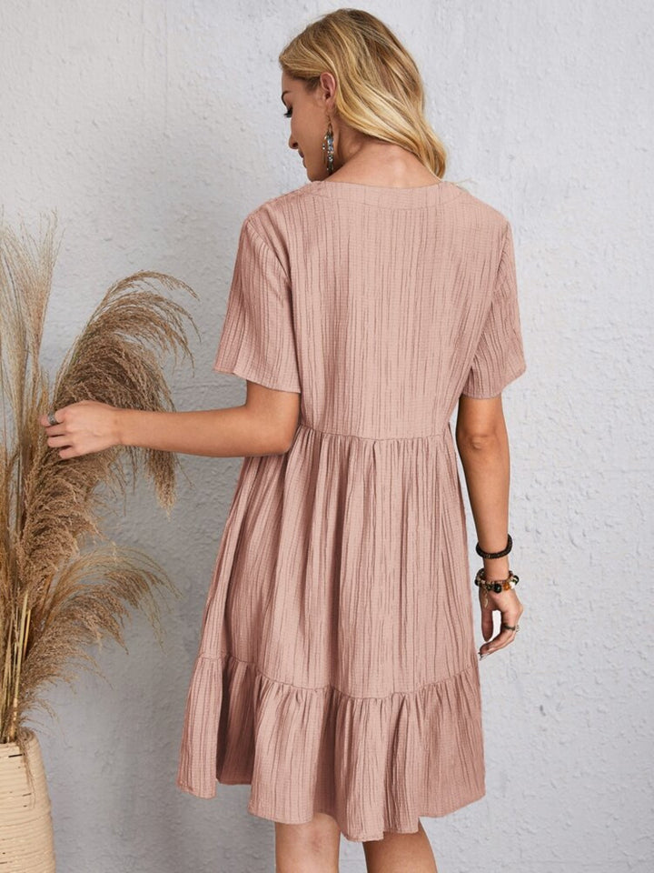 Belinda - Minivestido texturizado con escote en V y holanes