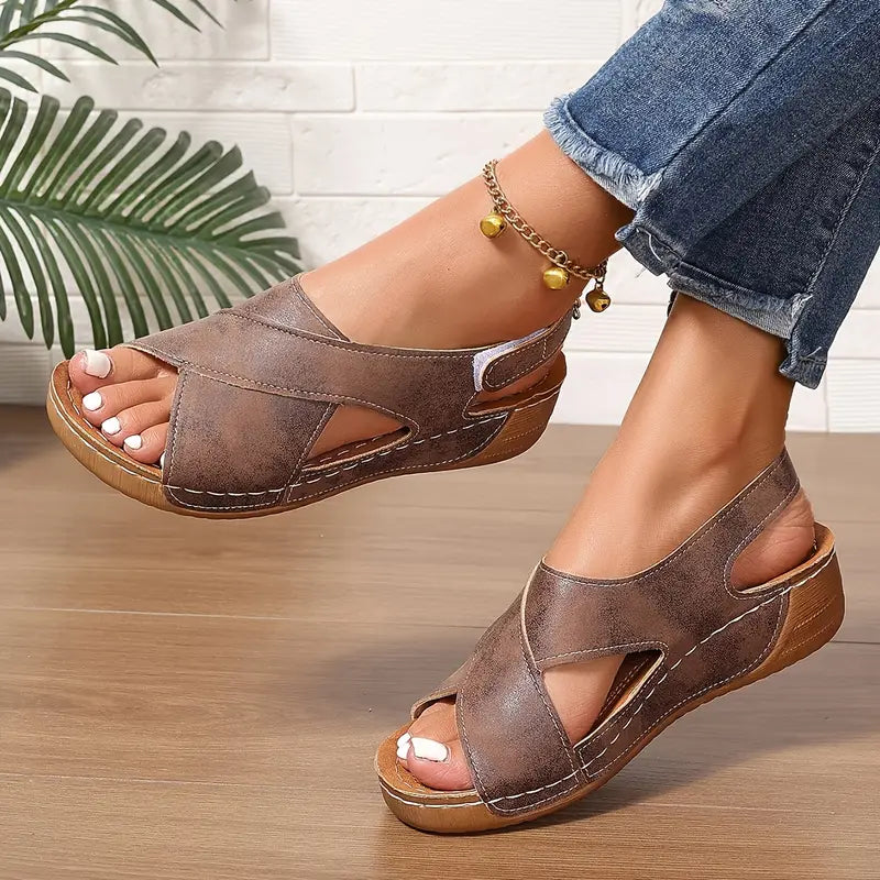 Lacey - Sandalias de confort con tiras cruzadas