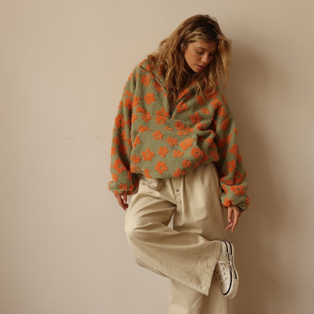 Clemency - Suéter abrigador con forro estampado floral